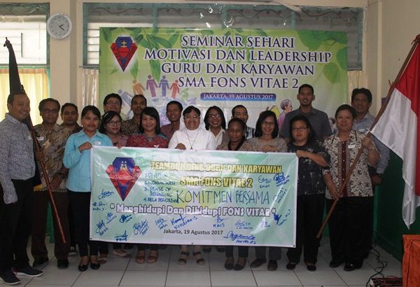 Seminar Motivasi & Leadership Guru Karyawan SMA Fons Vitae 2 Marsudirini