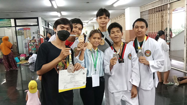 Juara 1 dan 2 Kejuaraan Taekwondo Tingkat Nasional Kompetisi “Everest Taekwondo Championship (ETC) Piala Menpora 2022